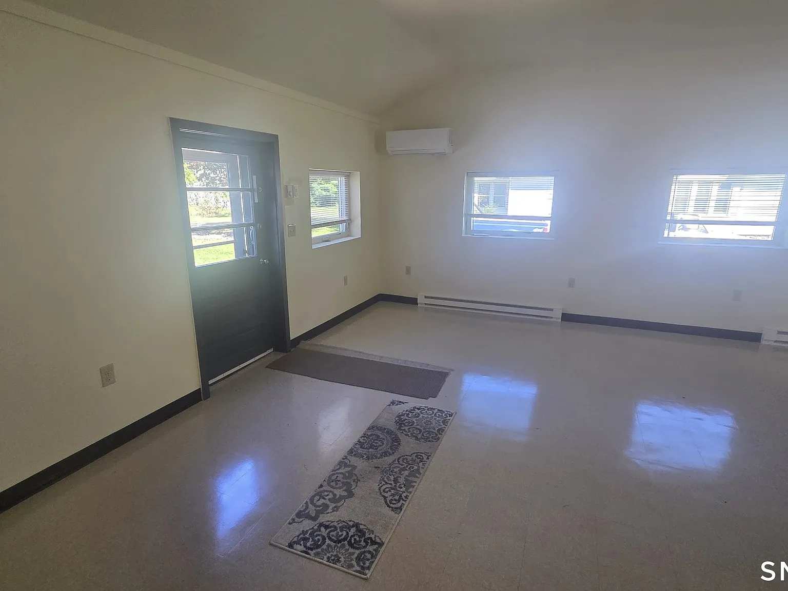 2 bed, 1.0 bath, 1269 sqft, $2,300 — Photo 4