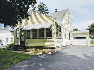 40 Kirk Dr, Rochester, NY 14610