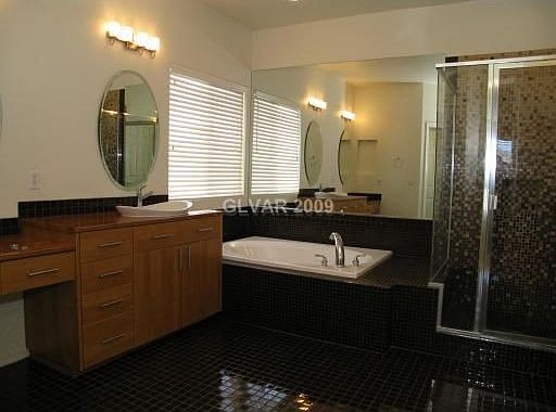 1st image of 813 Roseberry Dr