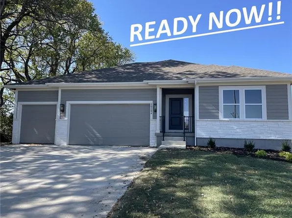 20284 Balsam St, Spring Hill, KS 66083