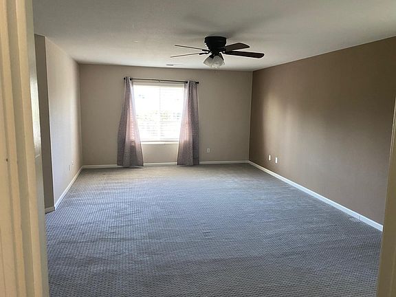 4th image of 444 Glenbriar Cir