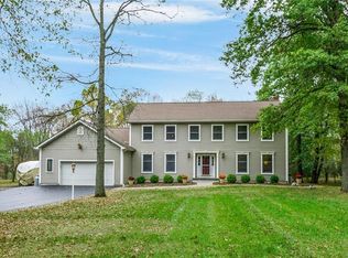 13 Wagner Dr, Rock Tavern, NY 12575