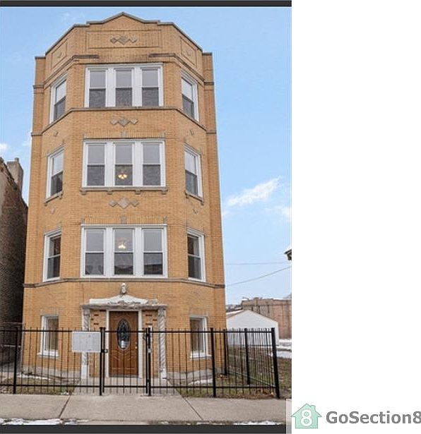 1st image of 4826 W Gladys Ave #1
