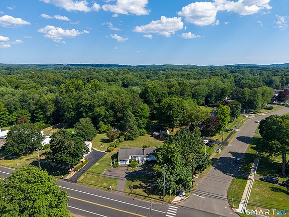 3rd image of 176 Clintonville Road