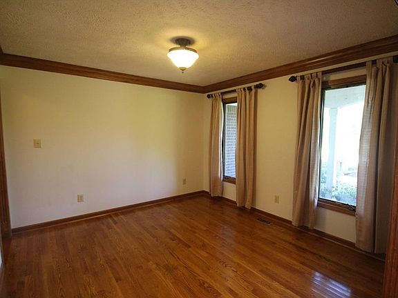 3rd image of 103 S County Road 525 W