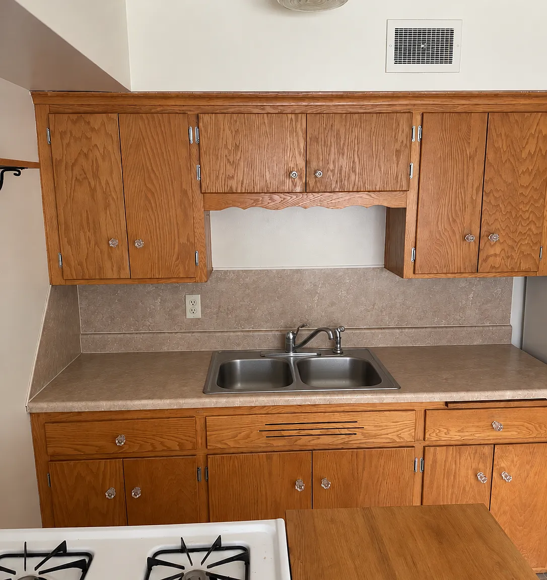 1 bed, 765 sqft, $1,200 — Photo 4
