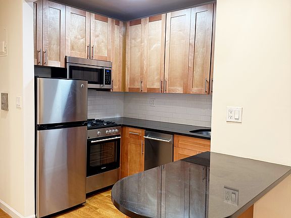 4th image of 340 E 63rd St APT 2G