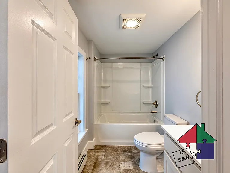 166 N Winooski Ave — Photo 4