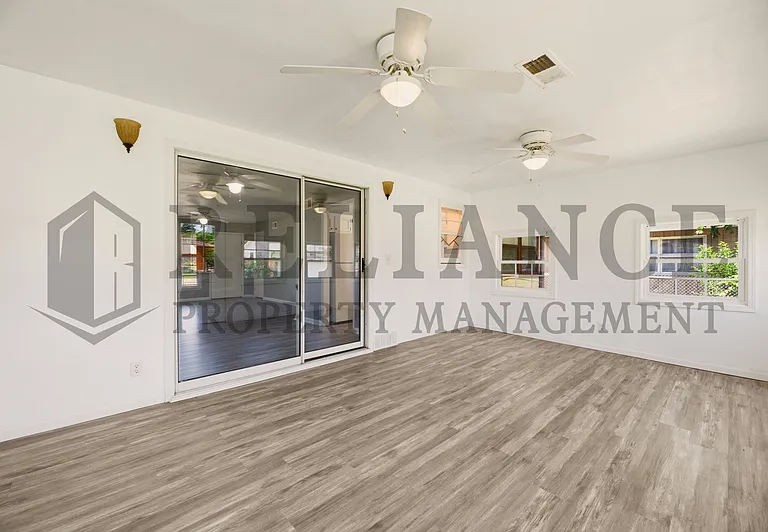 2425 N Marigold Ln — Photo 28