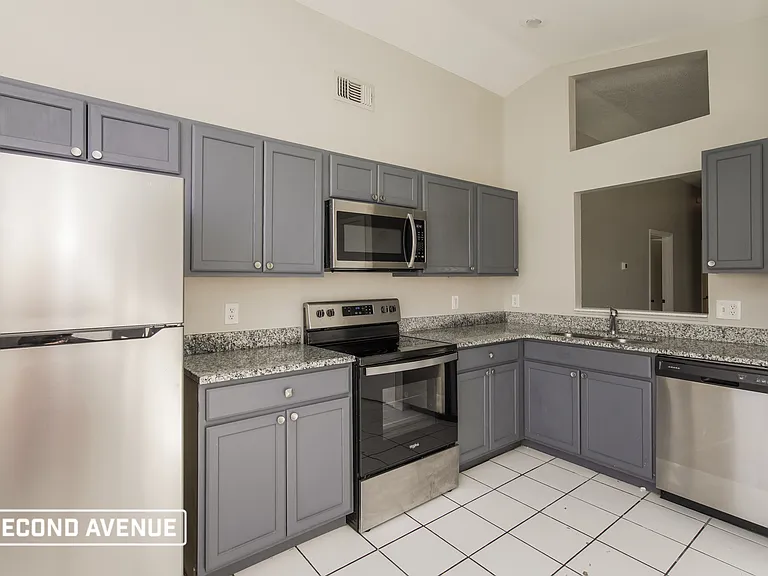 1914 Teaberry Ct — Photo 2