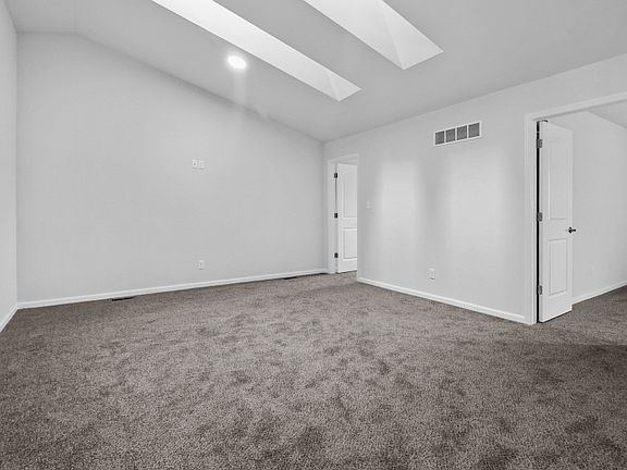 5th image of 3031 W 82nd Pl #B