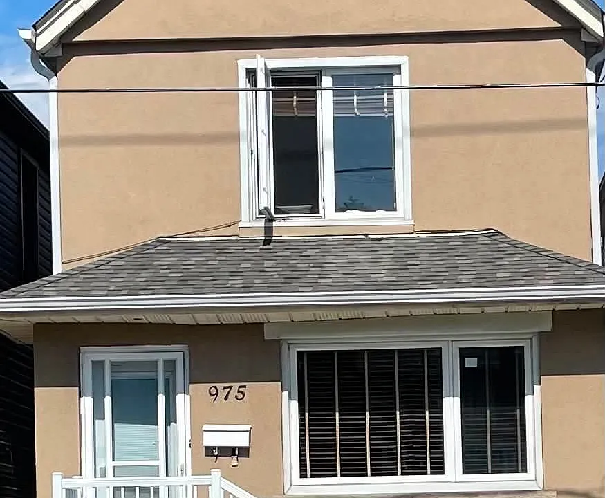 975 Ossington Ave