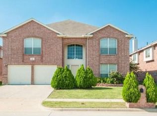 221 Flushing Quail Dr, Arlington, TX 76002