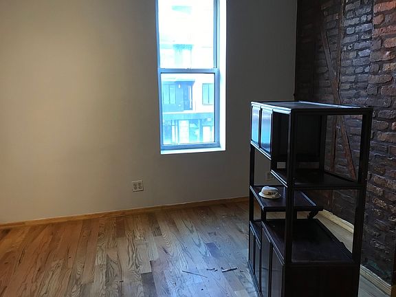 4th image of 540 Grand St APT 3L