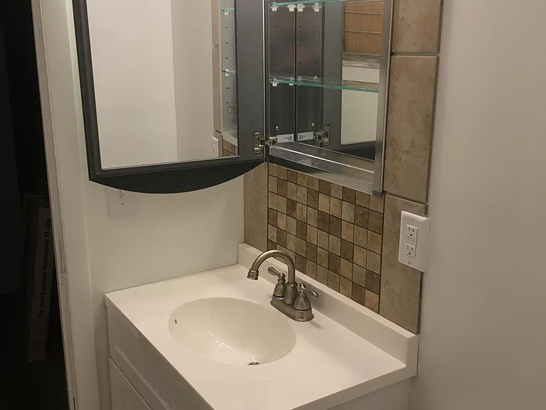 795 Byron Ave — Photo 3