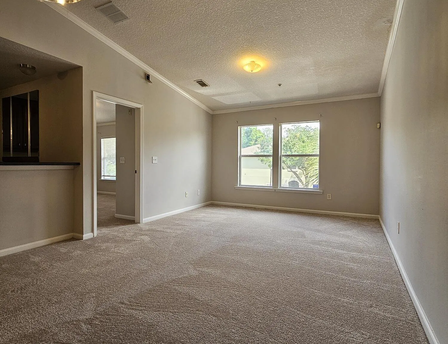2 bed, 2.0 bath, 1079 sqft, $1,425 — Photo 1