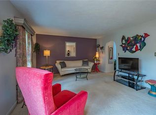 208 Ashton Ct, Pittsburgh, PA