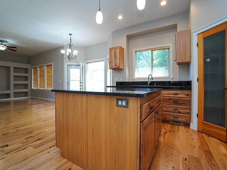 2511 W Teano Dr — Photo 12