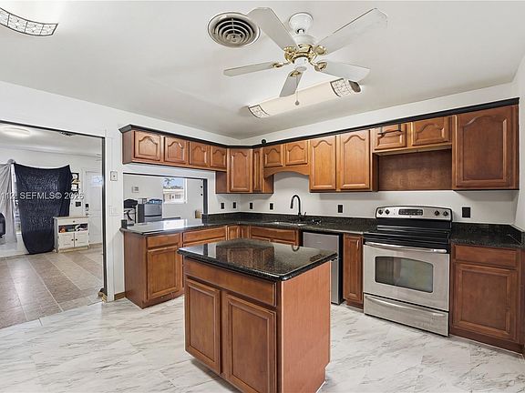 5th image of 3352 Taconic Dr