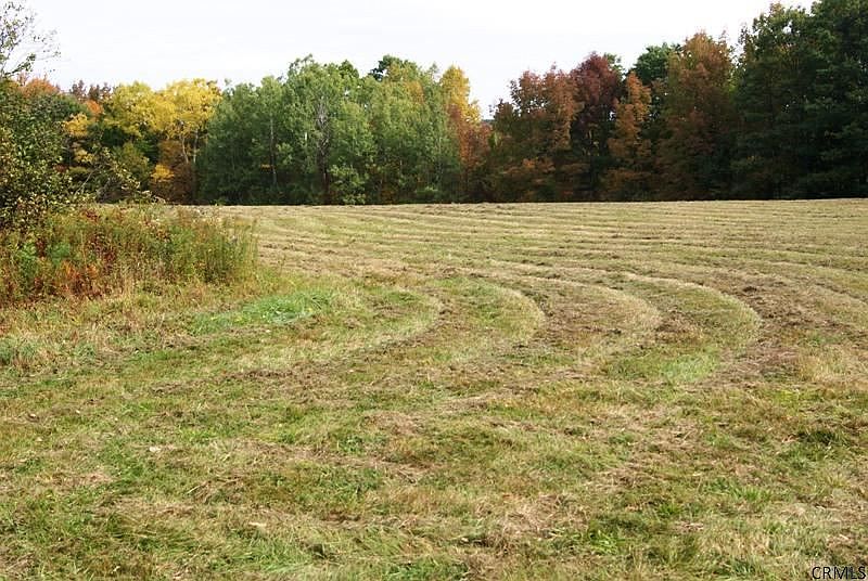 3rd image of 689 SAWYER HOLLOW Road