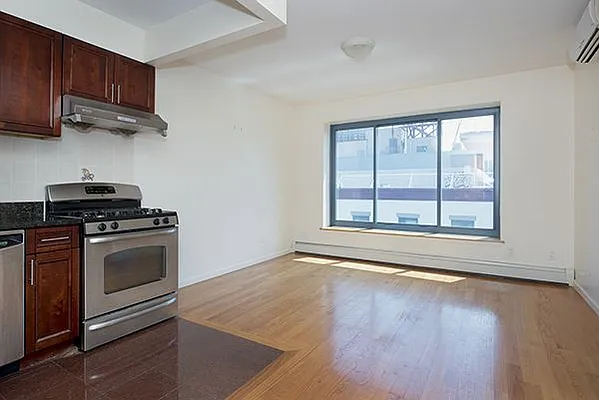 Rented by Compass | media 7