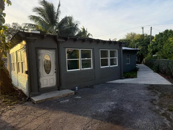 2739 Lincoln Street, Hollywood, FL 33020