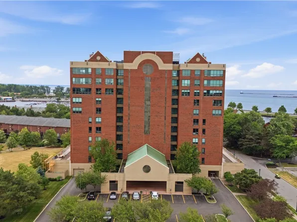 75 Ojibwa Cir #801, Buffalo, NY 14202