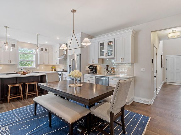 5th image of 26 Weston Way