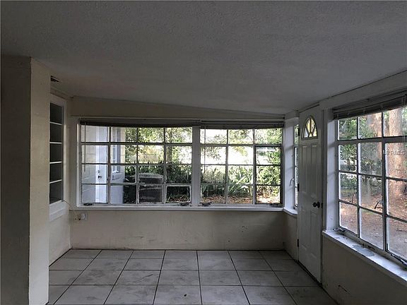 5th image of 1023 Cumberland St