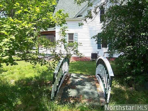 4th image of 704 S Pine St