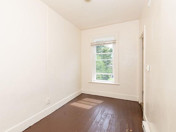 3rd image of 116 4th Ave #3