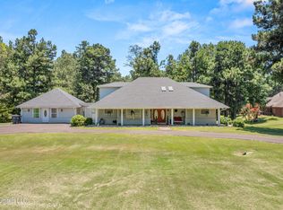 920 S Lake Dr #T, Hernando, MS 38632