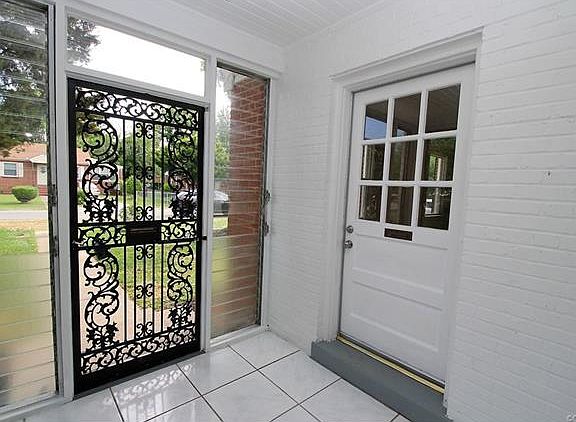 2nd image of 3502 Westcliffe Ave