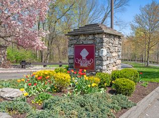 73 Brittania Dr #73, Danbury, CT 06811