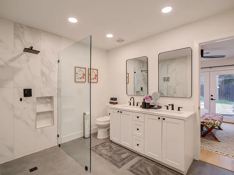 9219 Kempwood Dr — Photo 12