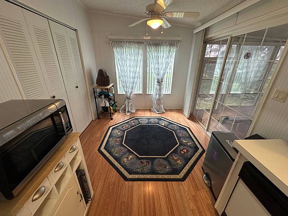 4th image of 3529 Swan Lake Dr