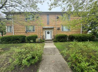 2372 Wooster Rd #1, Rocky River, OH 44116