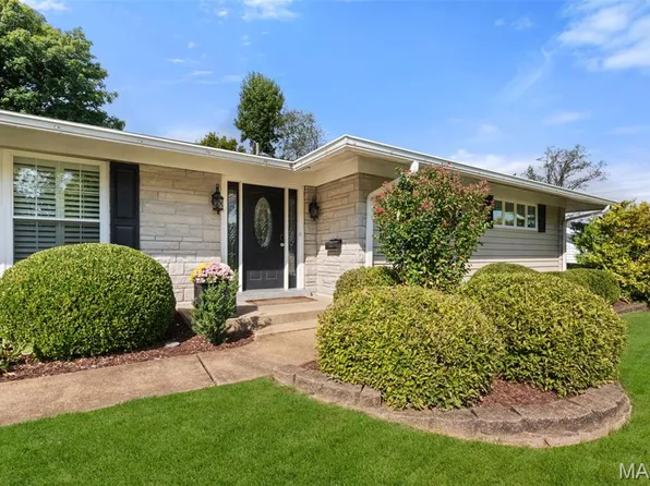 423 Parkland Ave, Saint Louis, MO 63122