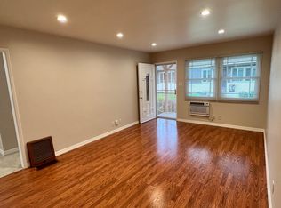 2552 N Buena Vista St, Burbank, CA 91504
