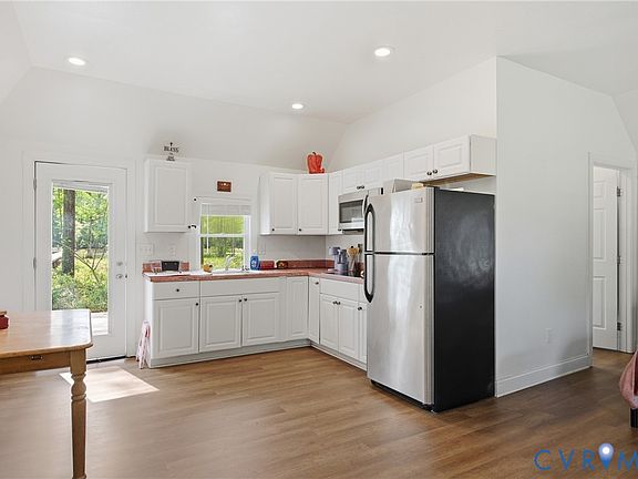 3rd image of 8400 Hicks Island Rd