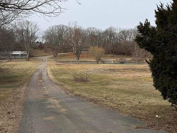 5th image of 4271 Jackson Pike