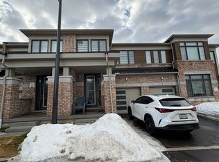 15 Blacklock St W #2, Cambridge, ON N1S 0E2