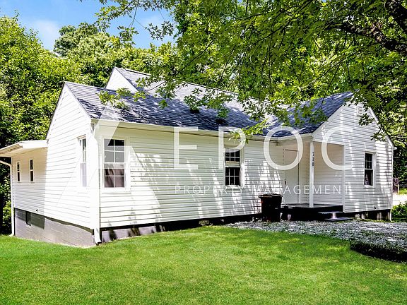 2nd image of 710 Cedar Ln