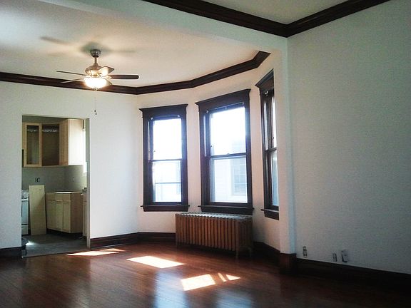 3rd image of 4053 N Laramie Ave