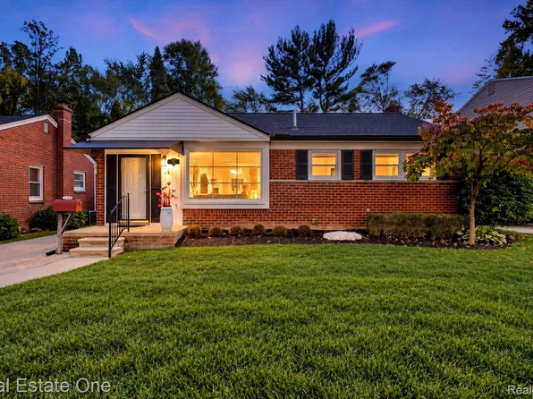 525 Charlotte Ave, Royal Oak, MI 48073