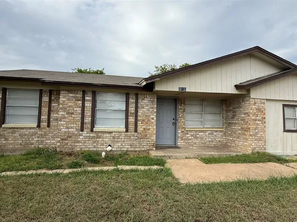 4916 McDougal St, Greenville, TX 75401
