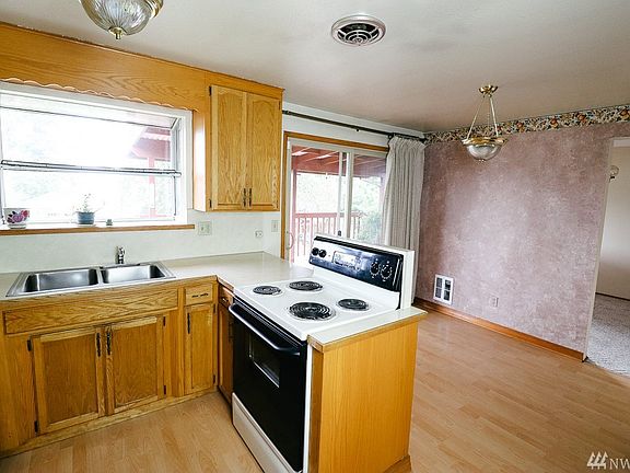 4th image of 8611 S Ainsworth Ave