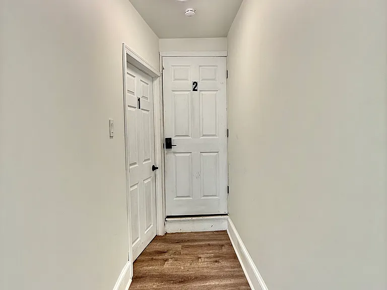 122 2nd St #2 — Photo 34