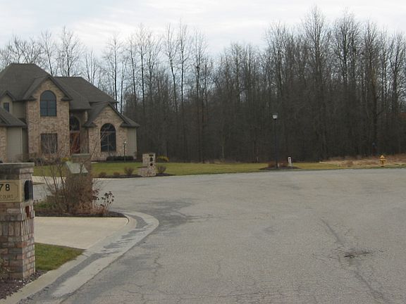 3rd image of Oak Hollow 1 Angel Ct