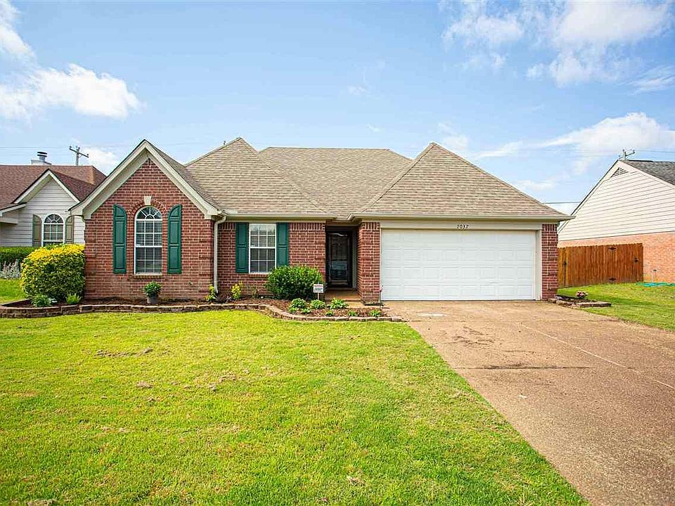 1st image of 7037 Country Walk Dr